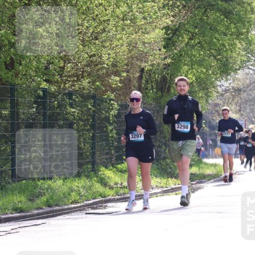 12.04.2026 - 45. Internationalen Wilhelmsburger Insellauf Yannick Fuchs http://msf.ph/oto/9500333 12.04.2026 11:10:54 Laufen 3297, 3298, 2237, 3774519 meine-sportfotos.de