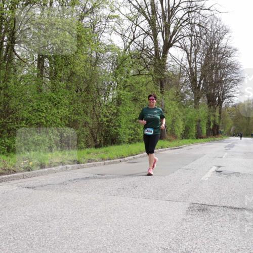 12.04.2026 - 45. Internationalen Wilhelmsburger Insellauf Yannick Fuchs http://msf.ph/oto/9500356 12.04.2026 13:17:25 Laufen 3409 meine-sportfotos.de