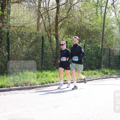 12.04.2026 - 45. Internationalen Wilhelmsburger Insellauf Yannick Fuchs http://msf.ph/oto/9500366 12.04.2026 11:10:59 Laufen 3298, 305 meine-sportfotos.de