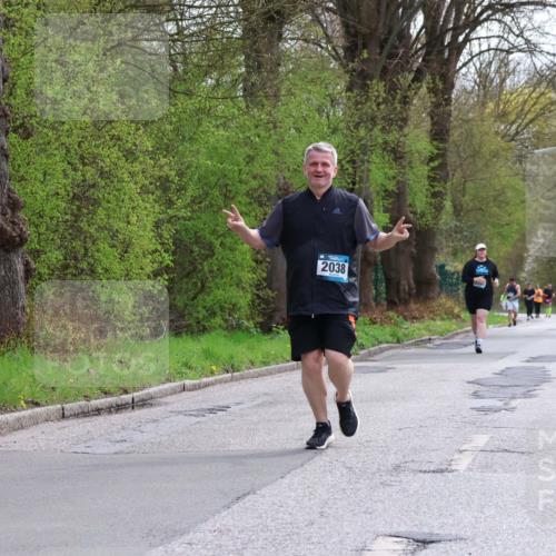 12.04.2026 - 45. Internationalen Wilhelmsburger Insellauf Yannick Fuchs http://msf.ph/oto/9500473 12.04.2026 13:18:13 Laufen 2038 meine-sportfotos.de
