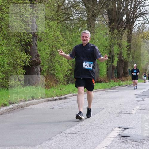12.04.2026 - 45. Internationalen Wilhelmsburger Insellauf Yannick Fuchs http://msf.ph/oto/9500487 12.04.2026 13:18:14 Laufen 2038 meine-sportfotos.de