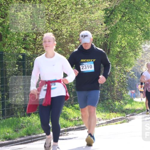12.04.2026 - 45. Internationalen Wilhelmsburger Insellauf Yannick Fuchs http://msf.ph/oto/9500510 12.04.2026 11:11:26 Laufen 09, 2310, 07 meine-sportfotos.de