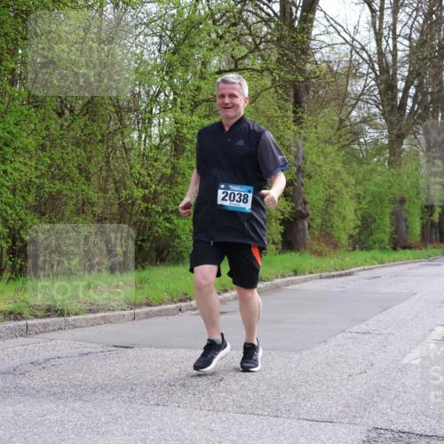 12.04.2026 - 45. Internationalen Wilhelmsburger Insellauf Yannick Fuchs http://msf.ph/oto/9500514 12.04.2026 13:18:17 Laufen 2038 meine-sportfotos.de