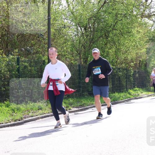 12.04.2026 - 45. Internationalen Wilhelmsburger Insellauf Yannick Fuchs http://msf.ph/oto/9500520 12.04.2026 11:11:29 Laufen 2310, 3168 meine-sportfotos.de
