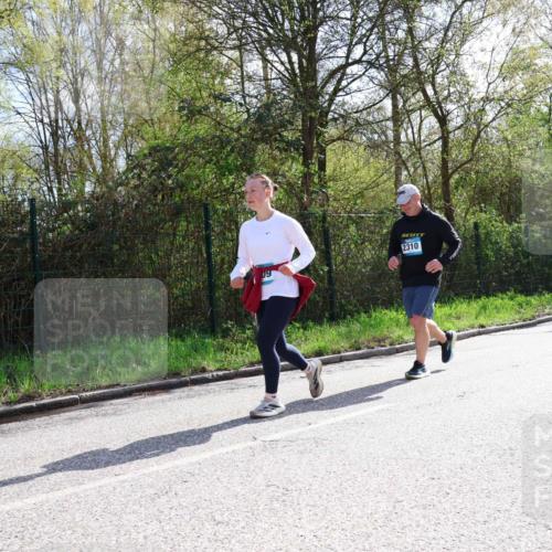 12.04.2026 - 45. Internationalen Wilhelmsburger Insellauf Yannick Fuchs http://msf.ph/oto/9500542 12.04.2026 11:11:31 Laufen 2310 meine-sportfotos.de