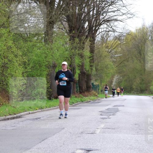 12.04.2026 - 45. Internationalen Wilhelmsburger Insellauf Yannick Fuchs http://msf.ph/oto/9500543 12.04.2026 13:18:22 Laufen 3282 meine-sportfotos.de