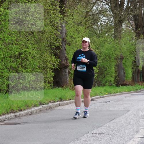 12.04.2026 - 45. Internationalen Wilhelmsburger Insellauf Yannick Fuchs http://msf.ph/oto/9500555 12.04.2026 13:18:25 Laufen 3282 meine-sportfotos.de