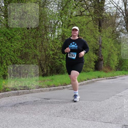 12.04.2026 - 45. Internationalen Wilhelmsburger Insellauf Yannick Fuchs http://msf.ph/oto/9500579 12.04.2026 13:18:27 Laufen 3282 meine-sportfotos.de