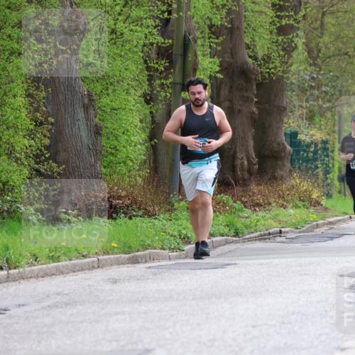 12.04.2026 - 45. Internationalen Wilhelmsburger Insellauf Yannick Fuchs http://msf.ph/oto/9500592 12.04.2026 13:18:41 Laufen 4113, 3376 meine-sportfotos.de