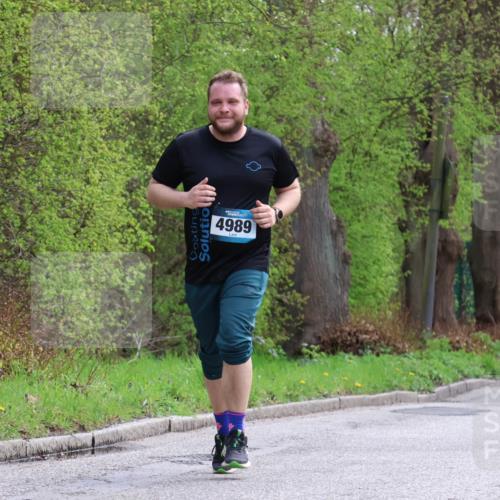 12.04.2026 - 45. Internationalen Wilhelmsburger Insellauf Yannick Fuchs http://msf.ph/oto/9500733 12.04.2026 13:19:22 Laufen 4989 meine-sportfotos.de
