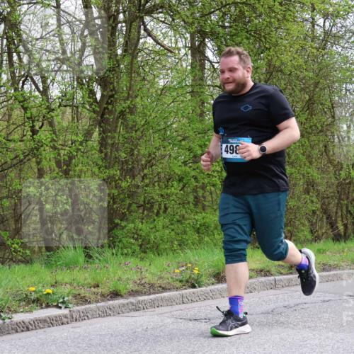 12.04.2026 - 45. Internationalen Wilhelmsburger Insellauf Yannick Fuchs http://msf.ph/oto/9500764 12.04.2026 13:19:26 Laufen 498 meine-sportfotos.de