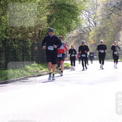 12.04.2026 - 45. Internationalen Wilhelmsburger Insellauf Yannick Fuchs http://msf.ph/oto/9500806 12.04.2026 11:12:38 Laufen 3058, 1000, 4589, 2297, 2698, 2697, 3253 meine-sportfotos.de