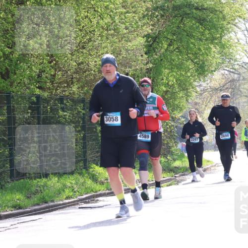 12.04.2026 - 45. Internationalen Wilhelmsburger Insellauf Yannick Fuchs http://msf.ph/oto/9500810 12.04.2026 11:12:40 Laufen 3058, 4589, 2698, 2297, 2697 meine-sportfotos.de