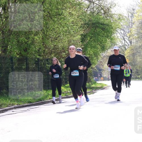 12.04.2026 - 45. Internationalen Wilhelmsburger Insellauf Yannick Fuchs http://msf.ph/oto/9500850 12.04.2026 11:12:46 Laufen 2297, 3253, 2697 meine-sportfotos.de