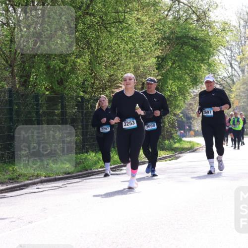 12.04.2026 - 45. Internationalen Wilhelmsburger Insellauf Yannick Fuchs http://msf.ph/oto/9500854 12.04.2026 11:12:46 Laufen 2297, 3253, 2698, 2697 meine-sportfotos.de