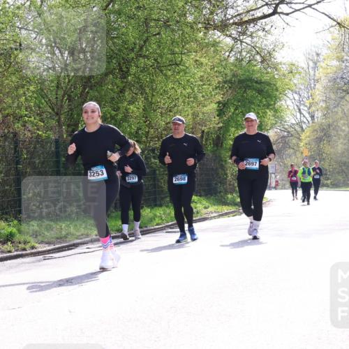 12.04.2026 - 45. Internationalen Wilhelmsburger Insellauf Yannick Fuchs http://msf.ph/oto/9500863 12.04.2026 11:12:48 Laufen 3253, 2297, 2698, 2697 meine-sportfotos.de