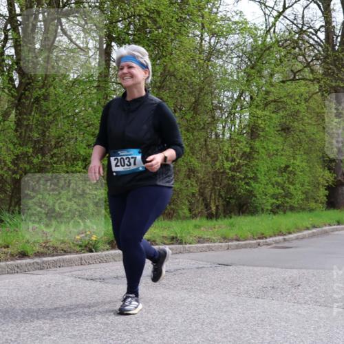 12.04.2026 - 45. Internationalen Wilhelmsburger Insellauf Yannick Fuchs http://msf.ph/oto/9500891 12.04.2026 13:20:39 Laufen 2037 meine-sportfotos.de
