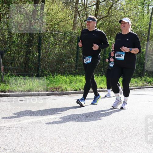 12.04.2026 - 45. Internationalen Wilhelmsburger Insellauf Yannick Fuchs http://msf.ph/oto/9500896 12.04.2026 11:12:52 Laufen 2698, 229, 2697 meine-sportfotos.de