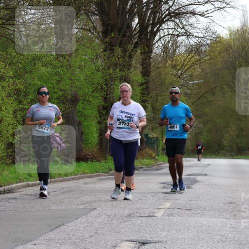 12.04.2026 - 45. Internationalen Wilhelmsburger Insellauf Yannick Fuchs http://msf.ph/oto/9500897 12.04.2026 13:20:46 Laufen 5672, 2773, 4001 meine-sportfotos.de