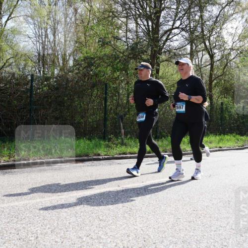 12.04.2026 - 45. Internationalen Wilhelmsburger Insellauf Yannick Fuchs http://msf.ph/oto/9500905 12.04.2026 11:12:53 Laufen 2698, 2697 meine-sportfotos.de