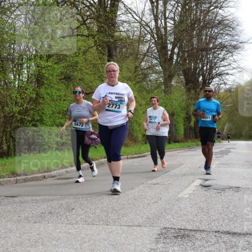12.04.2026 - 45. Internationalen Wilhelmsburger Insellauf Yannick Fuchs http://msf.ph/oto/9500917 12.04.2026 13:20:51 Laufen 5672, 2773, 4001, 3477 meine-sportfotos.de