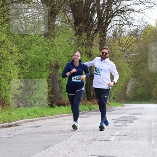 12.04.2026 - 45. Internationalen Wilhelmsburger Insellauf Yannick Fuchs http://msf.ph/oto/9501128 12.04.2026 13:24:54 Laufen 242, 2425 meine-sportfotos.de