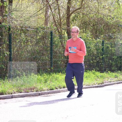 12.04.2026 - 45. Internationalen Wilhelmsburger Insellauf Yannick Fuchs http://msf.ph/oto/9501189 12.04.2026 11:13:49 Laufen  meine-sportfotos.de