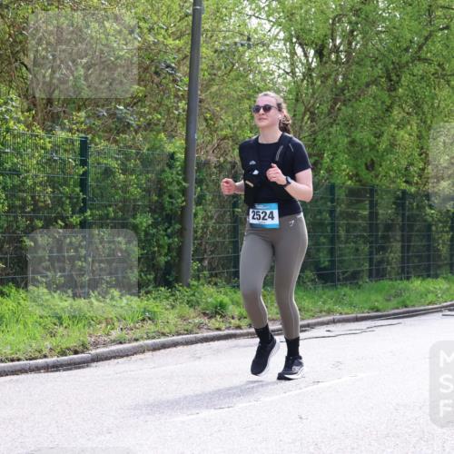 12.04.2026 - 45. Internationalen Wilhelmsburger Insellauf Yannick Fuchs http://msf.ph/oto/9501263 12.04.2026 11:15:11 Laufen 2524 meine-sportfotos.de