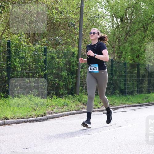 12.04.2026 - 45. Internationalen Wilhelmsburger Insellauf Yannick Fuchs http://msf.ph/oto/9501264 12.04.2026 11:15:11 Laufen 2524 meine-sportfotos.de