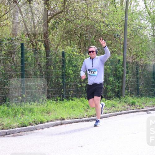 12.04.2026 - 45. Internationalen Wilhelmsburger Insellauf Yannick Fuchs http://msf.ph/oto/9501305 12.04.2026 11:15:25 Laufen 4737 meine-sportfotos.de