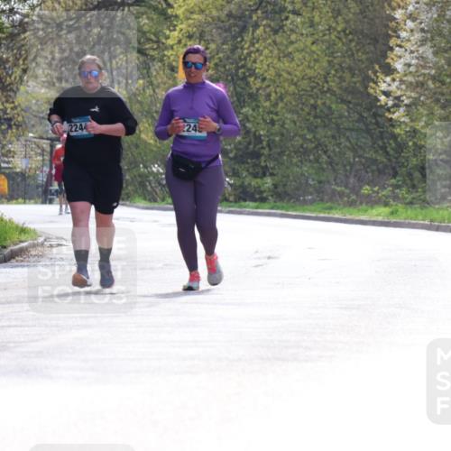12.04.2026 - 45. Internationalen Wilhelmsburger Insellauf Yannick Fuchs http://msf.ph/oto/9501319 12.04.2026 11:15:43 Laufen 2244, 2249 meine-sportfotos.de