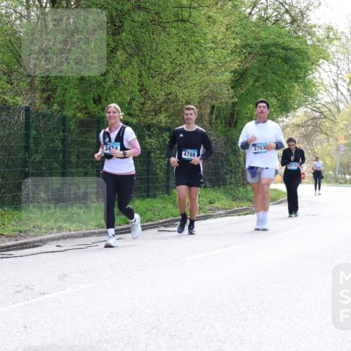 12.04.2026 - 45. Internationalen Wilhelmsburger Insellauf Yannick Fuchs http://msf.ph/oto/9501367 12.04.2026 11:17:25 Laufen 3474, 4788, 2703, 3371, 4174 meine-sportfotos.de