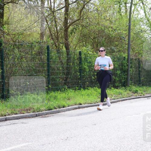 12.04.2026 - 45. Internationalen Wilhelmsburger Insellauf Yannick Fuchs http://msf.ph/oto/9501407 12.04.2026 11:17:49 Laufen 4500 meine-sportfotos.de