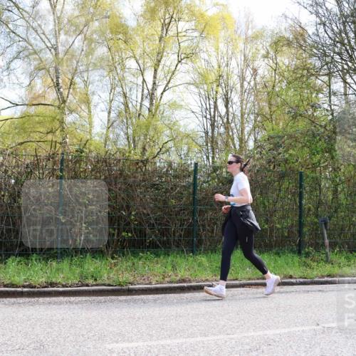 12.04.2026 - 45. Internationalen Wilhelmsburger Insellauf Yannick Fuchs http://msf.ph/oto/9501415 12.04.2026 11:17:51 Laufen  meine-sportfotos.de