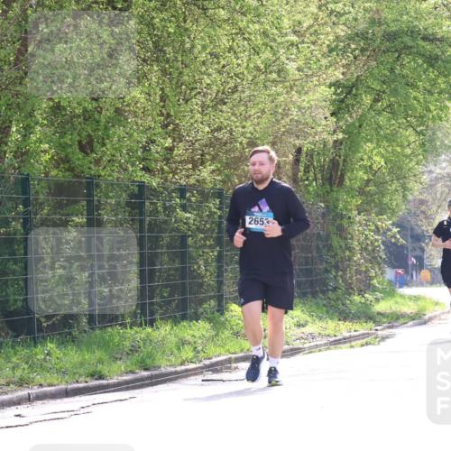 12.04.2026 - 45. Internationalen Wilhelmsburger Insellauf Yannick Fuchs http://msf.ph/oto/9501425 12.04.2026 11:18:29 Laufen 2653, 2233 meine-sportfotos.de