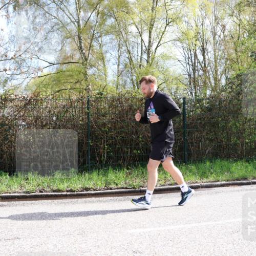 12.04.2026 - 45. Internationalen Wilhelmsburger Insellauf Yannick Fuchs http://msf.ph/oto/9501445 12.04.2026 11:18:36 Laufen 265 meine-sportfotos.de