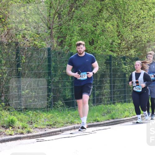 12.04.2026 - 45. Internationalen Wilhelmsburger Insellauf Yannick Fuchs http://msf.ph/oto/9501479 12.04.2026 11:20:28 Laufen 427, 2428, 5 meine-sportfotos.de