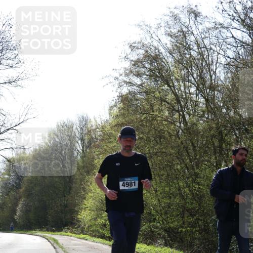 12.04.2026 - 45. Internationalen Wilhelmsburger Insellauf Yannick Fuchs http://msf.ph/oto/9501544 12.04.2026 11:23:14 Laufen 4981 meine-sportfotos.de