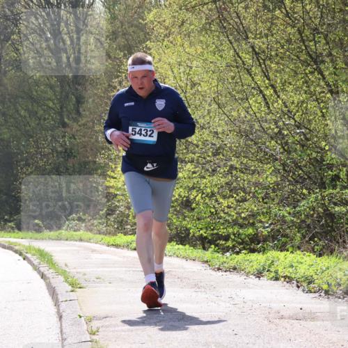 12.04.2026 - 45. Internationalen Wilhelmsburger Insellauf Yannick Fuchs http://msf.ph/oto/9501586 12.04.2026 11:24:56 Laufen 5432 meine-sportfotos.de