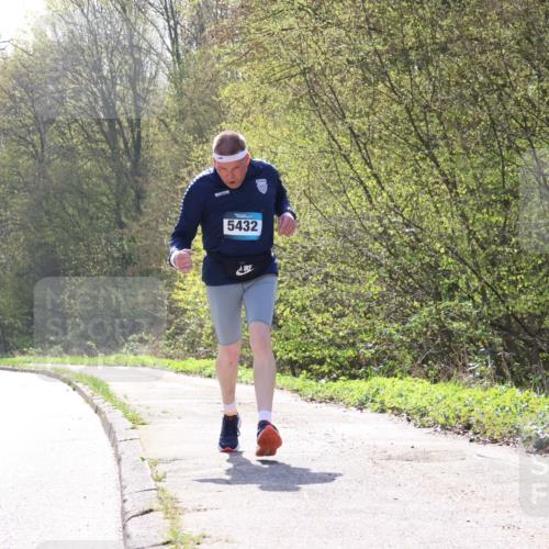 12.04.2026 - 45. Internationalen Wilhelmsburger Insellauf Yannick Fuchs http://msf.ph/oto/9501588 12.04.2026 11:24:56 Laufen 5432 meine-sportfotos.de