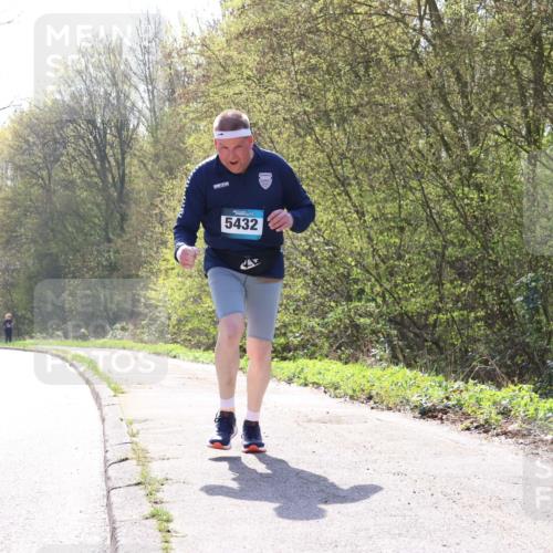 12.04.2026 - 45. Internationalen Wilhelmsburger Insellauf Yannick Fuchs http://msf.ph/oto/9501590 12.04.2026 11:24:57 Laufen 5432 meine-sportfotos.de