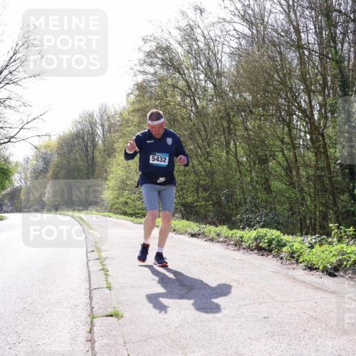 12.04.2026 - 45. Internationalen Wilhelmsburger Insellauf Yannick Fuchs http://msf.ph/oto/9501594 12.04.2026 11:24:58 Laufen 5432 meine-sportfotos.de