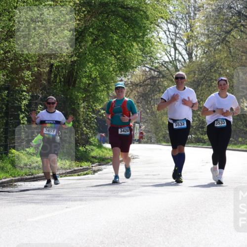 12.04.2026 - 45. Internationalen Wilhelmsburger Insellauf Yannick Fuchs http://msf.ph/oto/9501712 12.04.2026 11:30:14 Laufen 3532, 3533, 3457, 3428 meine-sportfotos.de