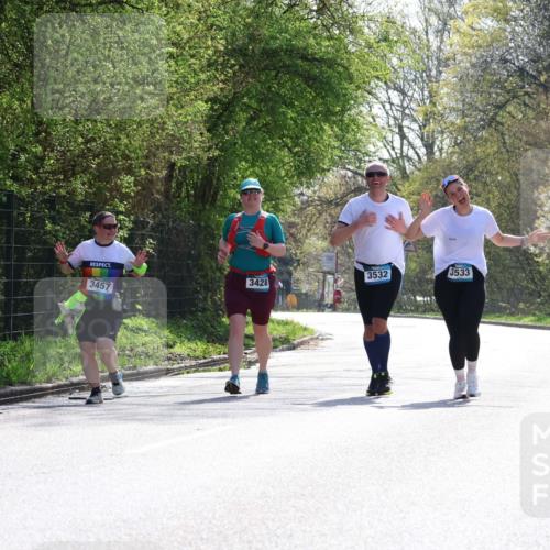 12.04.2026 - 45. Internationalen Wilhelmsburger Insellauf Yannick Fuchs http://msf.ph/oto/9501714 12.04.2026 11:30:16 Laufen 3533, 3532, 3428, 3457 meine-sportfotos.de