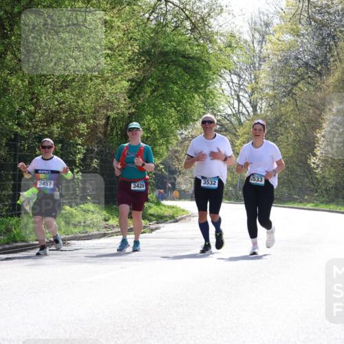 12.04.2026 - 45. Internationalen Wilhelmsburger Insellauf Yannick Fuchs http://msf.ph/oto/9501717 12.04.2026 11:30:16 Laufen 3457, 3428, 3532, 3533 meine-sportfotos.de