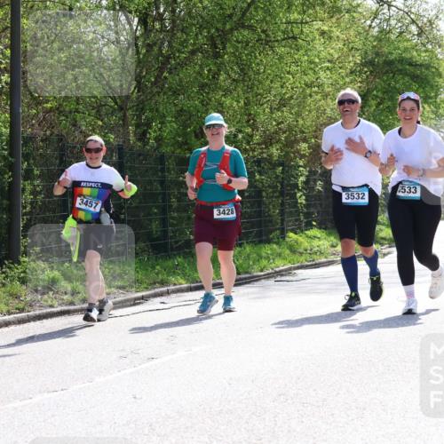 12.04.2026 - 45. Internationalen Wilhelmsburger Insellauf Yannick Fuchs http://msf.ph/oto/9501722 12.04.2026 11:30:19 Laufen 3457, 3428, 3532, 3533 meine-sportfotos.de