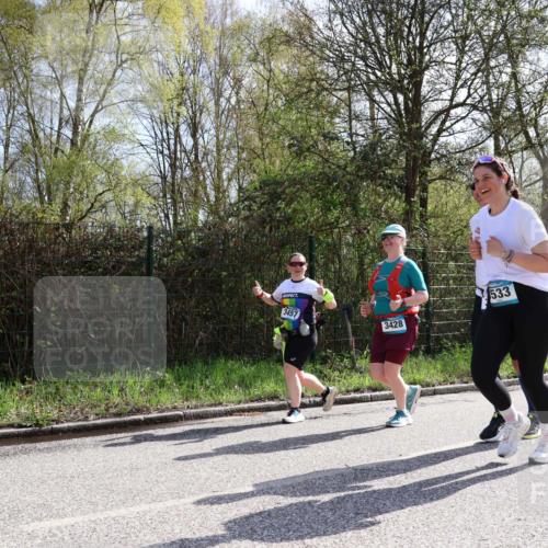 12.04.2026 - 45. Internationalen Wilhelmsburger Insellauf Yannick Fuchs http://msf.ph/oto/9501734 12.04.2026 11:30:24 Laufen 3457, 3428, 533 meine-sportfotos.de
