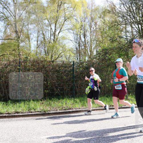 12.04.2026 - 45. Internationalen Wilhelmsburger Insellauf Yannick Fuchs http://msf.ph/oto/9501736 12.04.2026 11:30:24 Laufen 3457, 3428, 533 meine-sportfotos.de