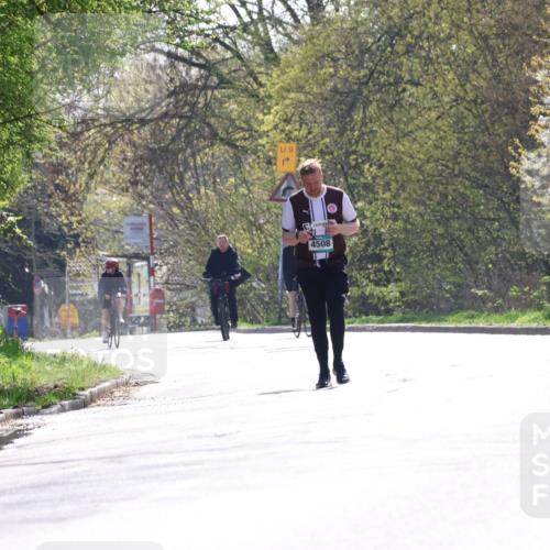 12.04.2026 - 45. Internationalen Wilhelmsburger Insellauf Yannick Fuchs http://msf.ph/oto/9501756 12.04.2026 11:33:52 Laufen 9, 4508 meine-sportfotos.de