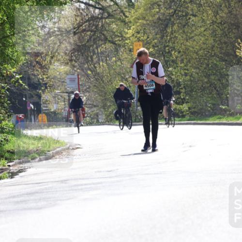 12.04.2026 - 45. Internationalen Wilhelmsburger Insellauf Yannick Fuchs http://msf.ph/oto/9501757 12.04.2026 11:33:53 Laufen 9, 4508 meine-sportfotos.de